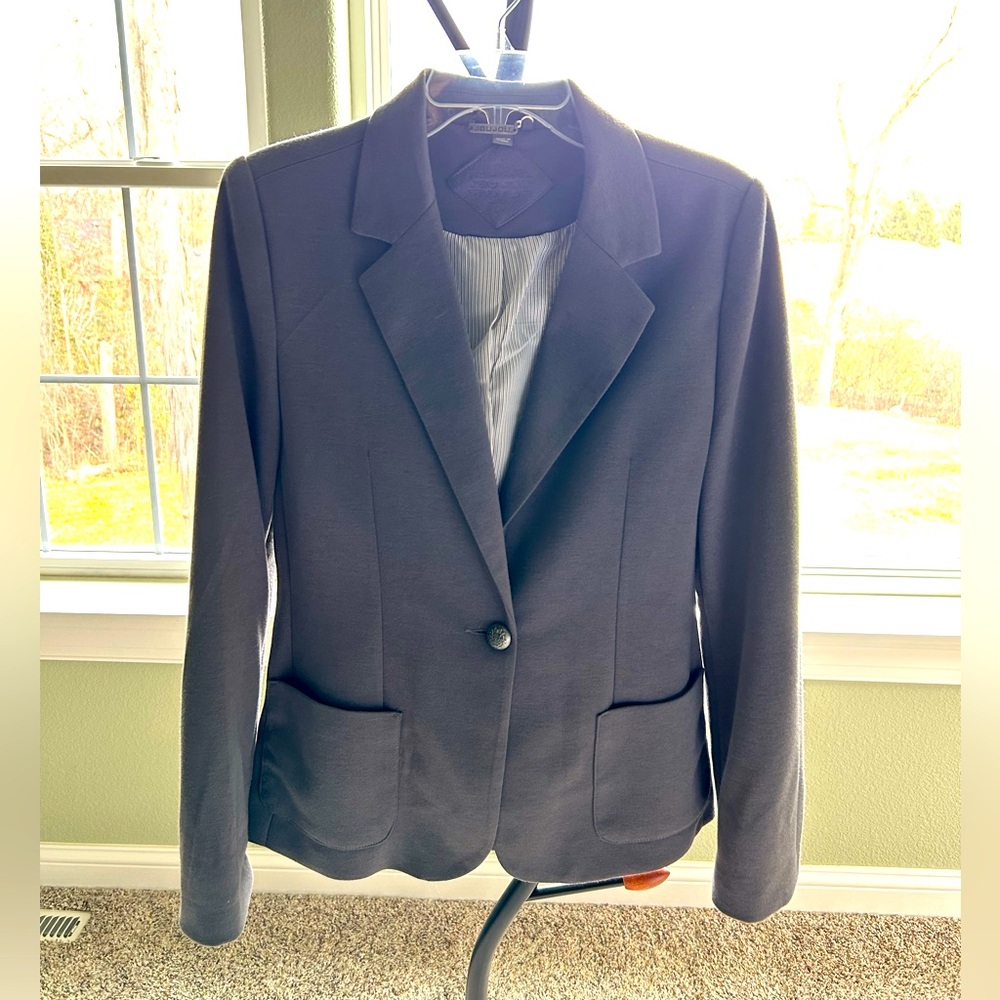 Casual gray blazer